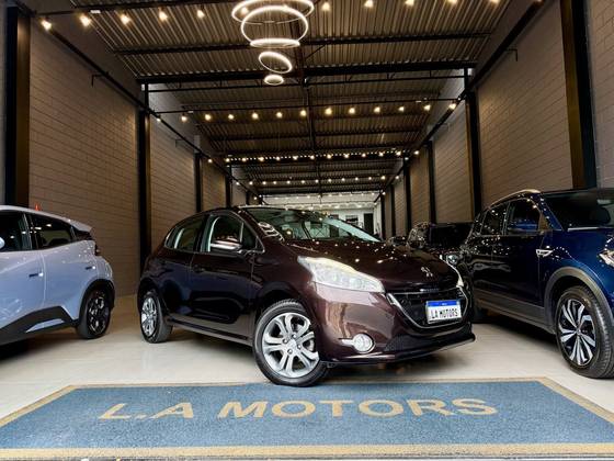 PEUGEOT 208 1.6 GRIFFE 16V FLEX 4P AUTOMÁTICO PEUGEOT 208 1.6 GRIFFE 16V FLEX 4P AUTOMÁTICO
